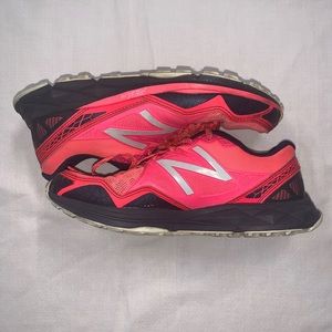 NEW BALANCE 910v3 trail sneakers